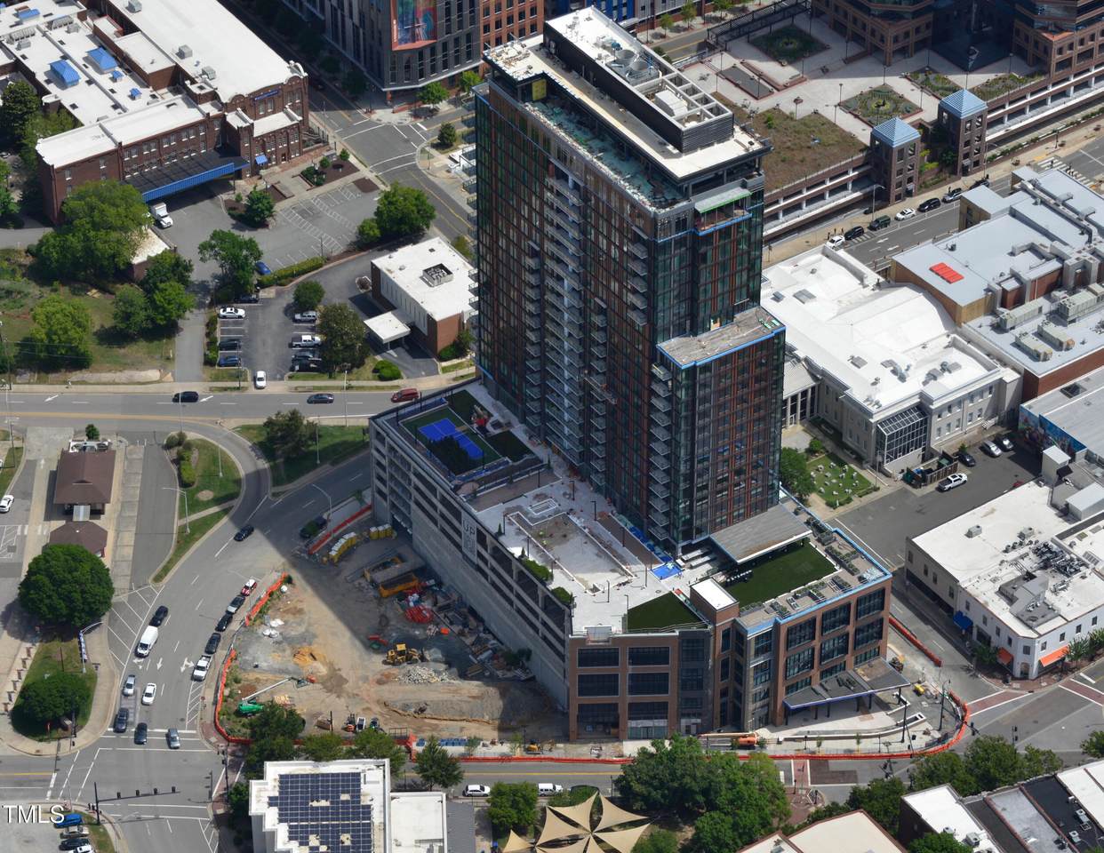 400 Main Street - Photo 1
