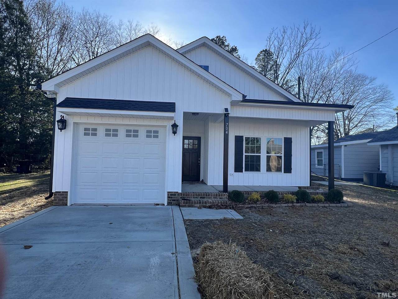 704 Divine Street - Photo 1