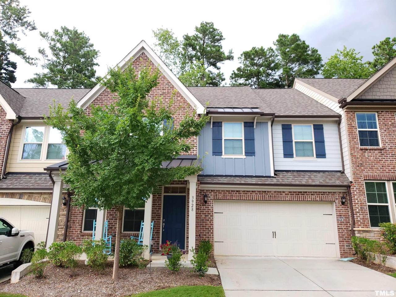 3928 Valley Side Court - Photo 1