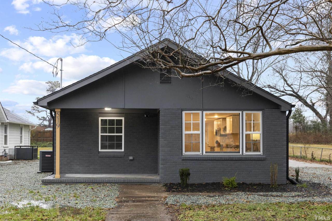 519 East End Avenue - Photo 1