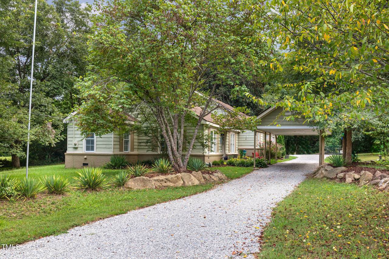 304 Sandalwood Avenue - Photo 1