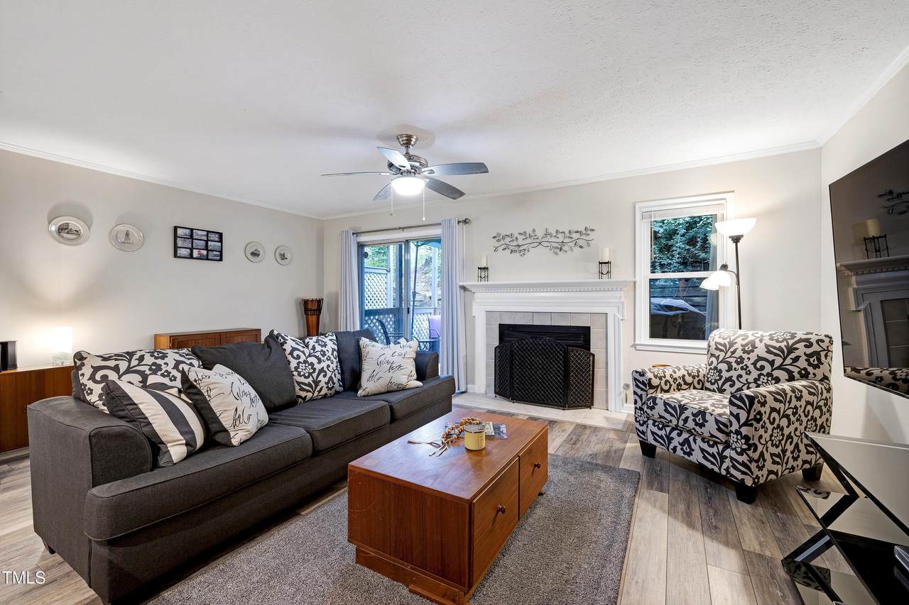 202 Oak Hollow Court - Photo 1