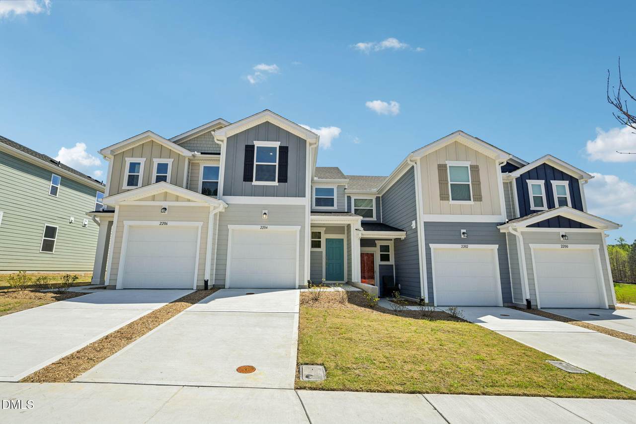 2204 Rabbitbrush Street - Photo 1