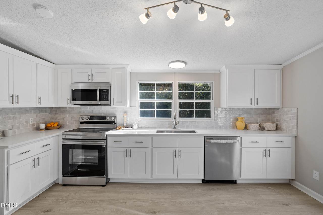 2 Christopher Drive - Photo 1