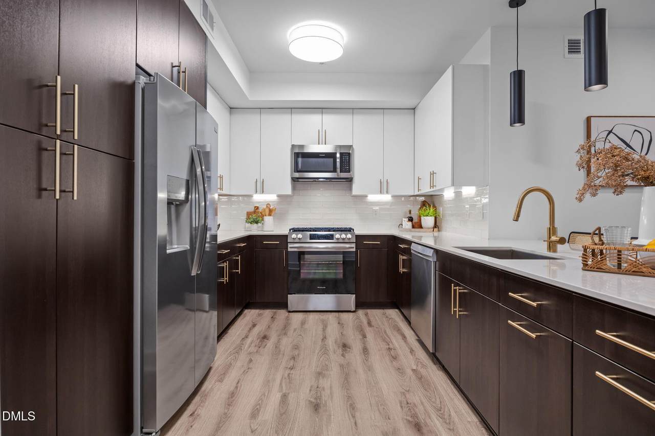 615 Peace Street - Photo 1