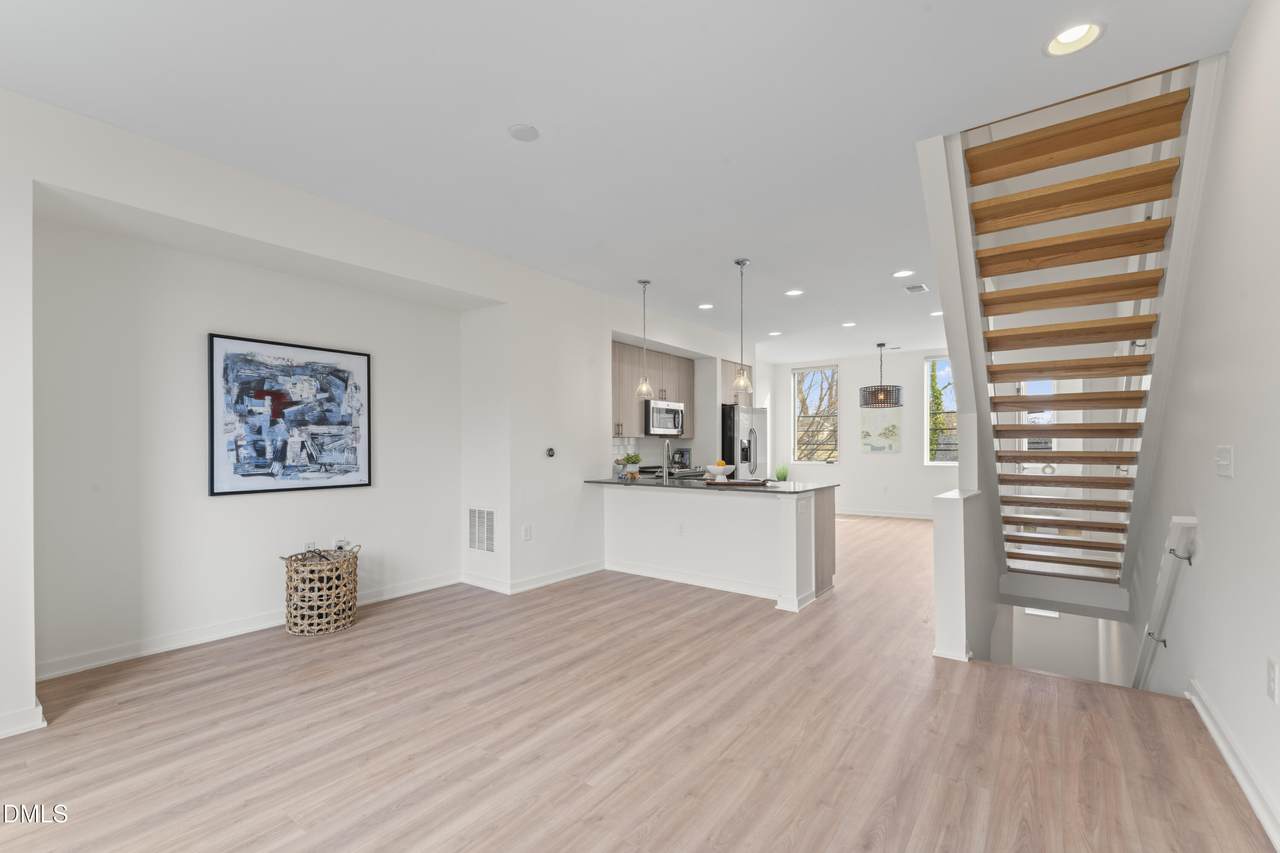 536 Person Street - Photo 1