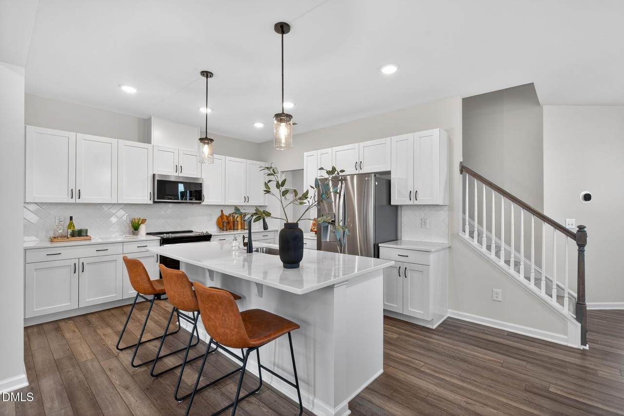 172 Royal Star Way - Photo 1