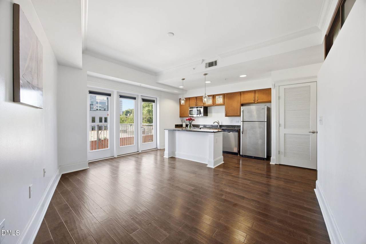 222 Glenwood Avenue - Photo 1