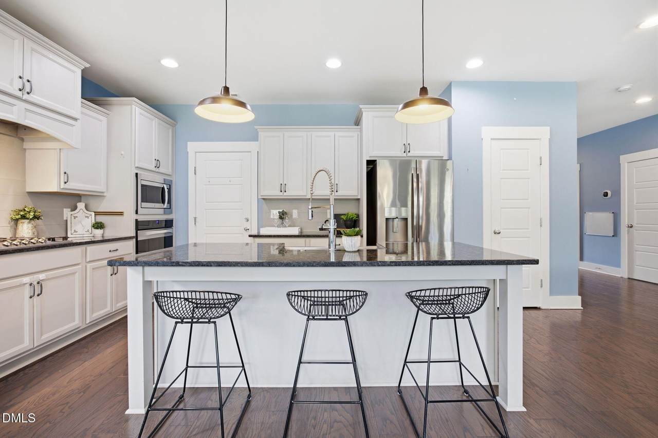 542 Beacon Ridge Boulevard - Photo 1