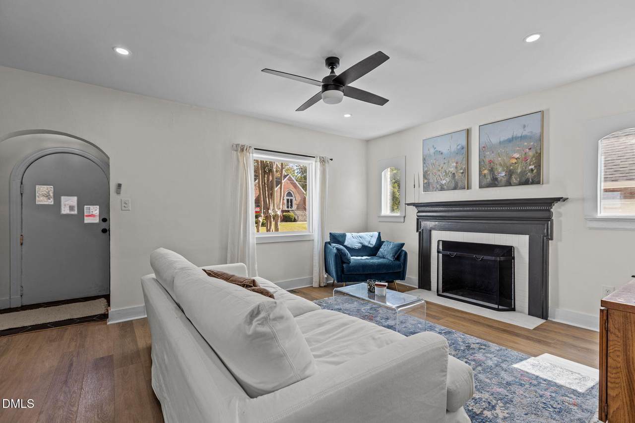 2707 Roxboro Street - Photo 1