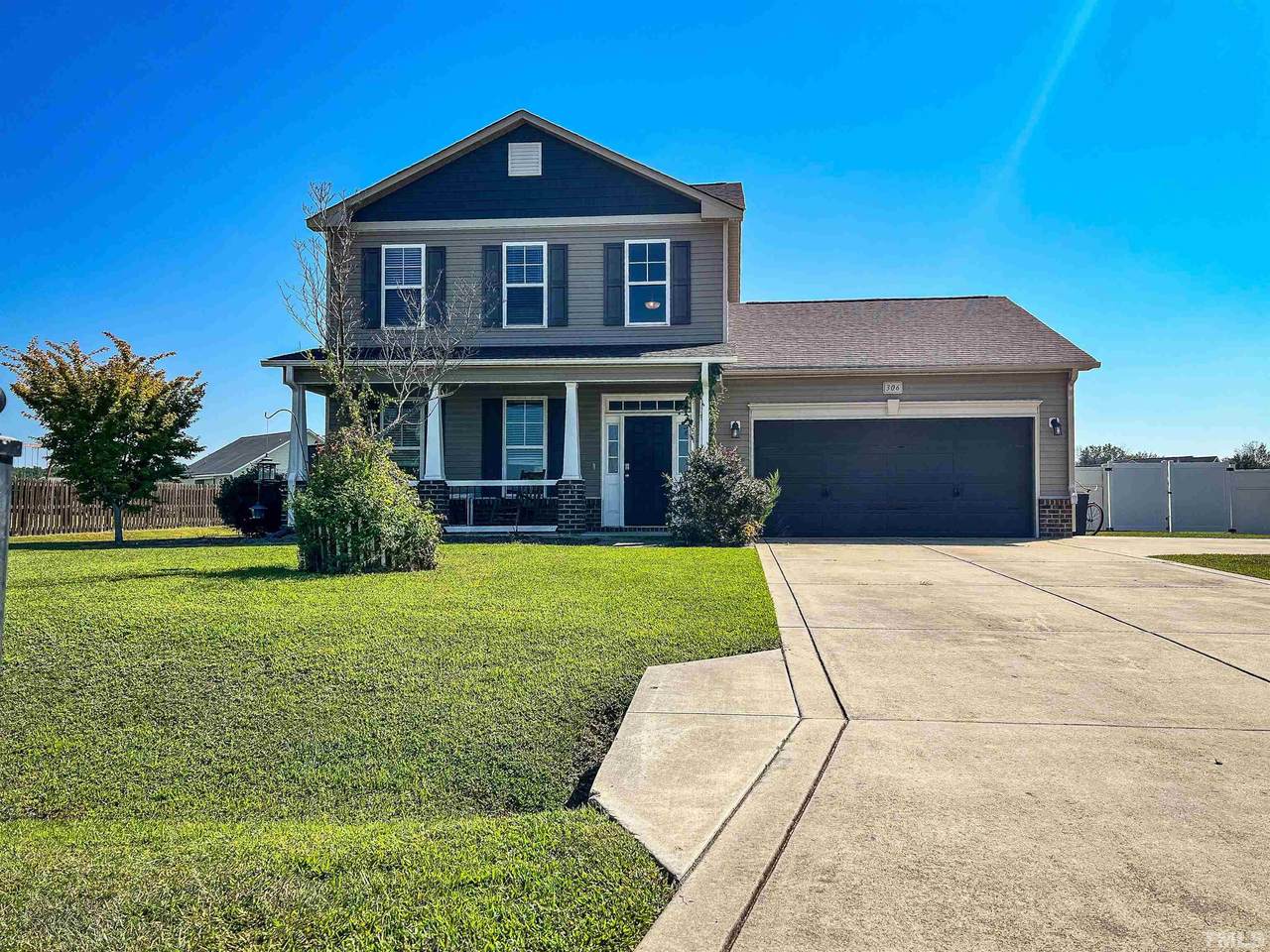 306 Beckett Drive - Photo 1