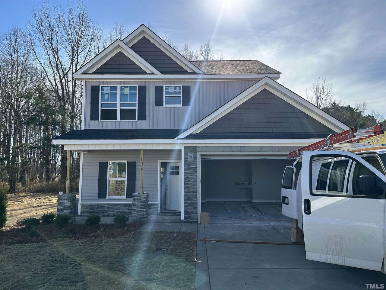 105 Arapahoe Drive - Photo 1