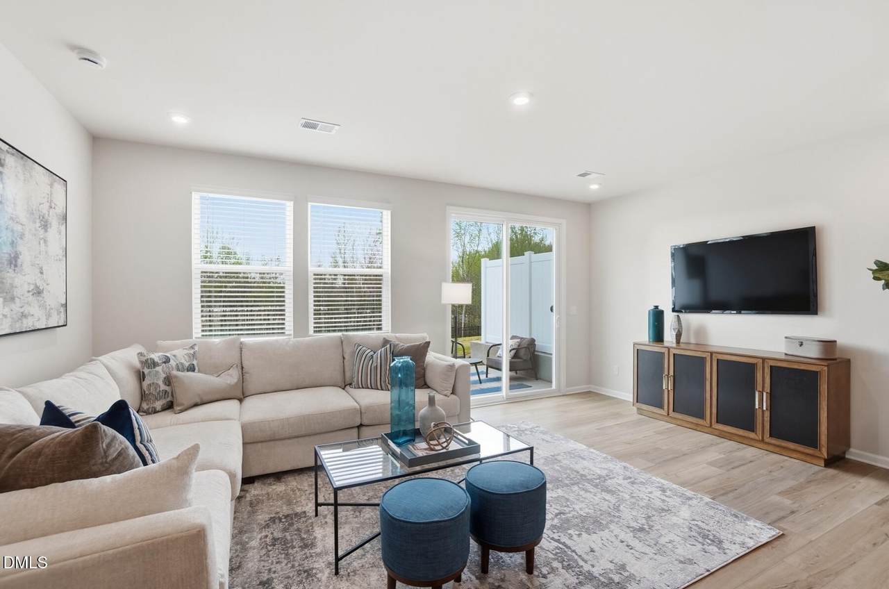 17 Silver Pine Drive - Photo 1