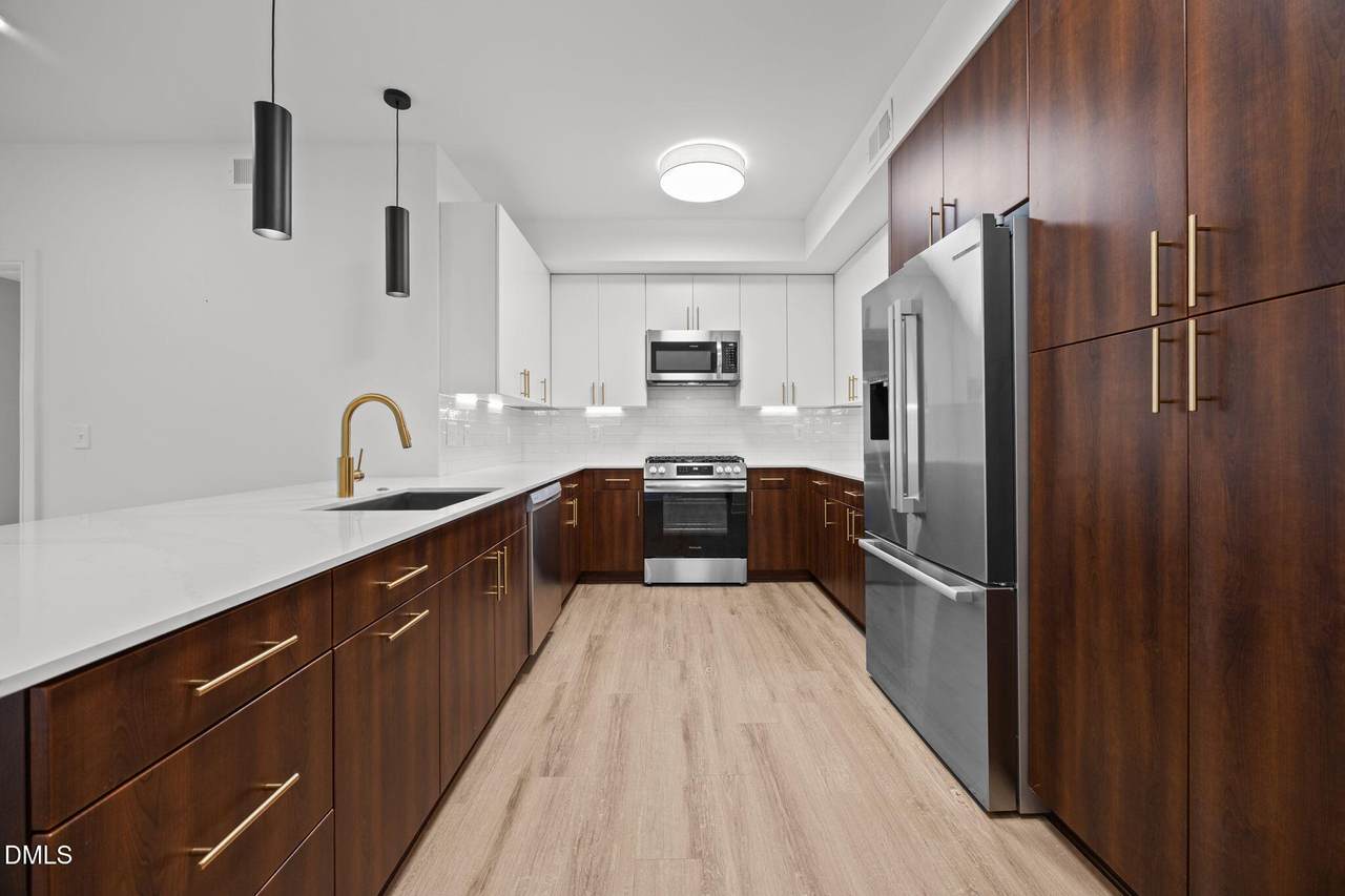 615 Peace Street - Photo 1