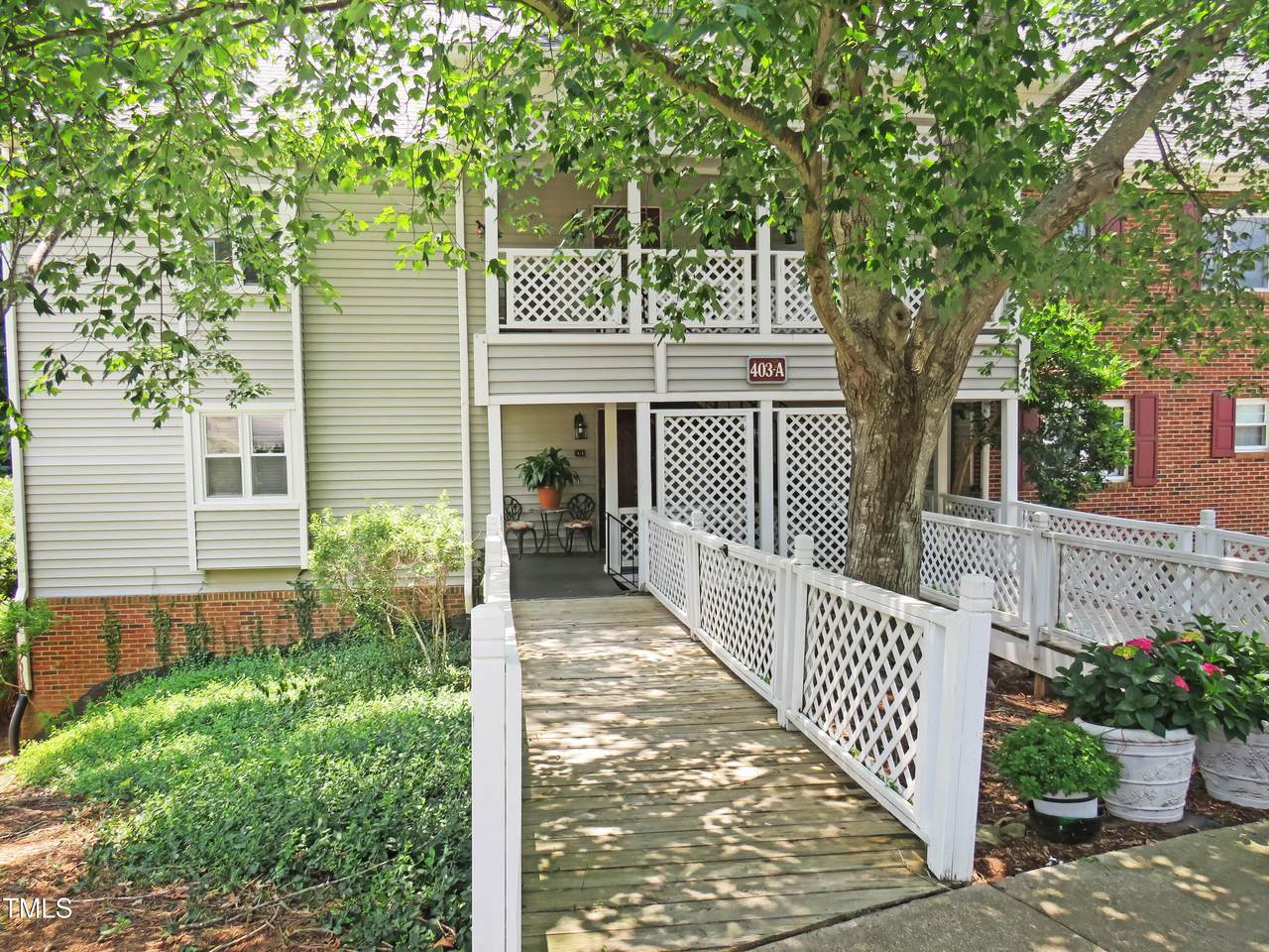 403 Gooseneck Drive - Photo 1