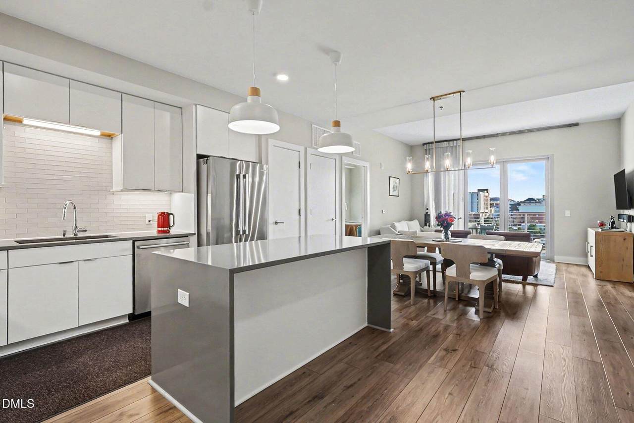 214 Hunt Street - Photo 1