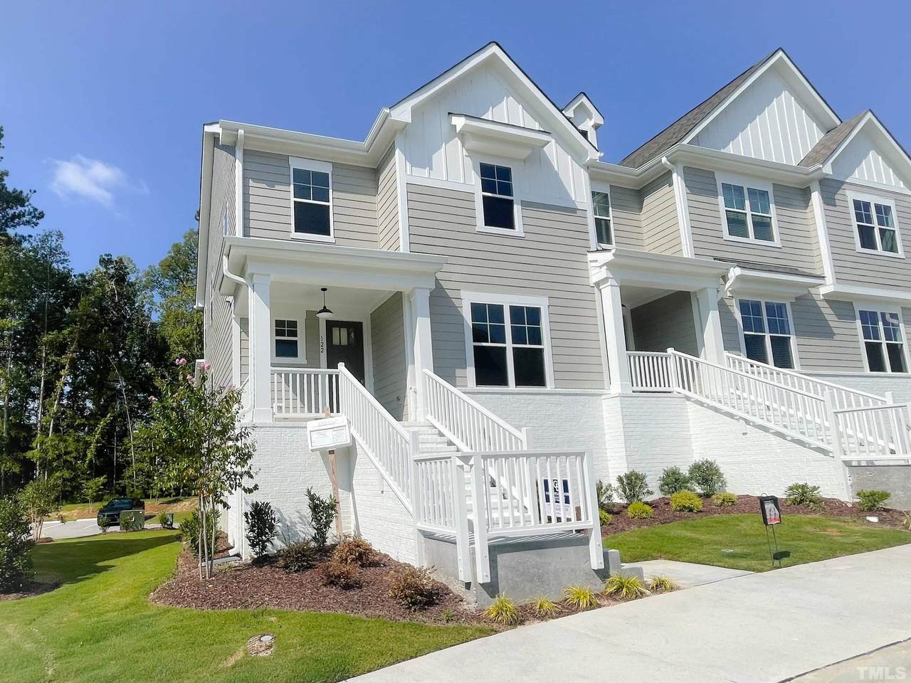 122 Etteinne Garden Lane - Photo 1