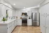 1004 Sherwood Drive - Photo 8