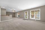 823 Blackfriars Loop - Photo 41