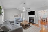913 Sanders Street - Photo 3