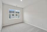 210 Solaire Alley - Photo 12