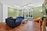 710 Independence Place - Photo 14