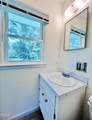 737 Lakeview Drive - Photo 21