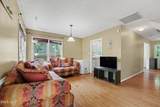 808 Hilton Drive - Photo 9