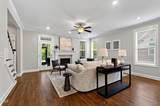 929 Groveview Wynd - Photo 2