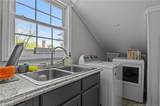 220 Bethune Street - Photo 16