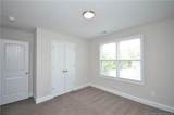 411 Broadfoot Avenue - Photo 40