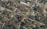 406 Courtland Drive - Photo 3