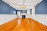 322 Circle Drive - Photo 4