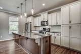 529 Metro Station - Photo 12