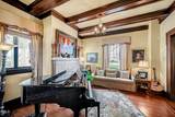 309 Divine Street - Photo 11