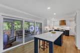 1005 Thorncroft Lane - Photo 2
