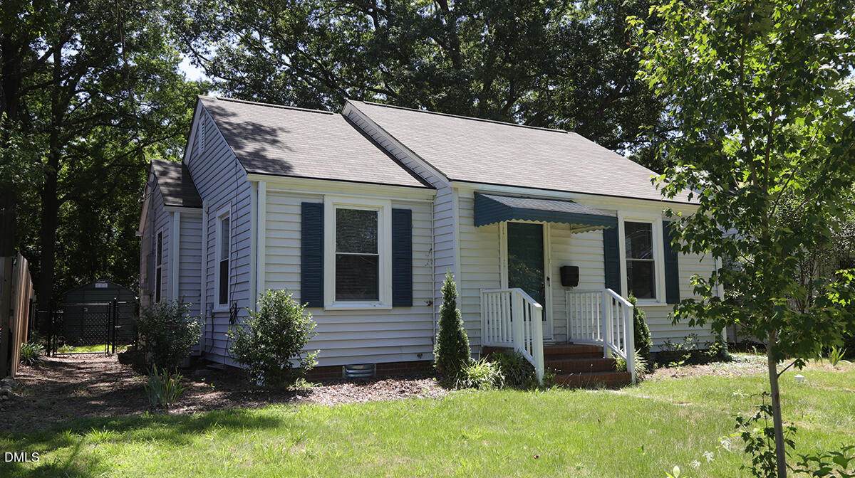 102 Edgewood Drive - Photo 1