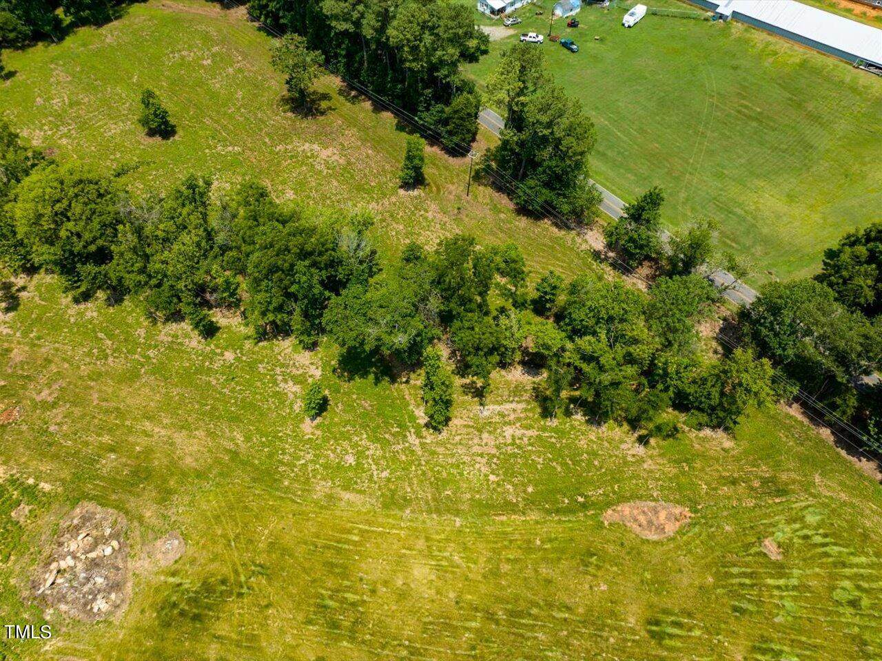 401 Buck Gunter Road - Photo 1