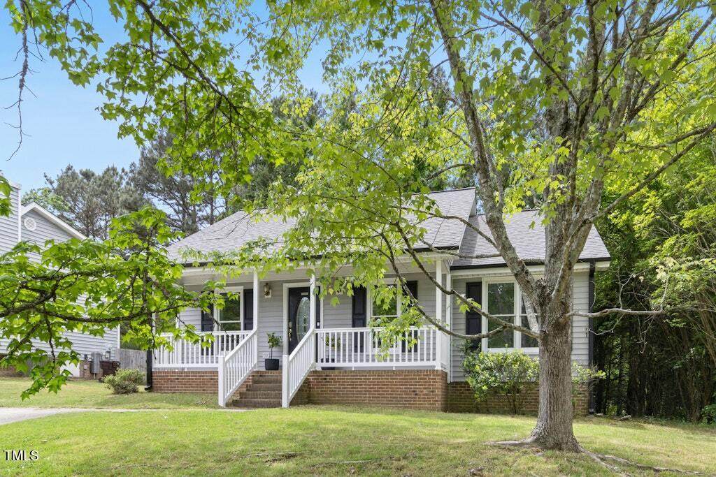 2402 Cynthia Drive - Photo 1