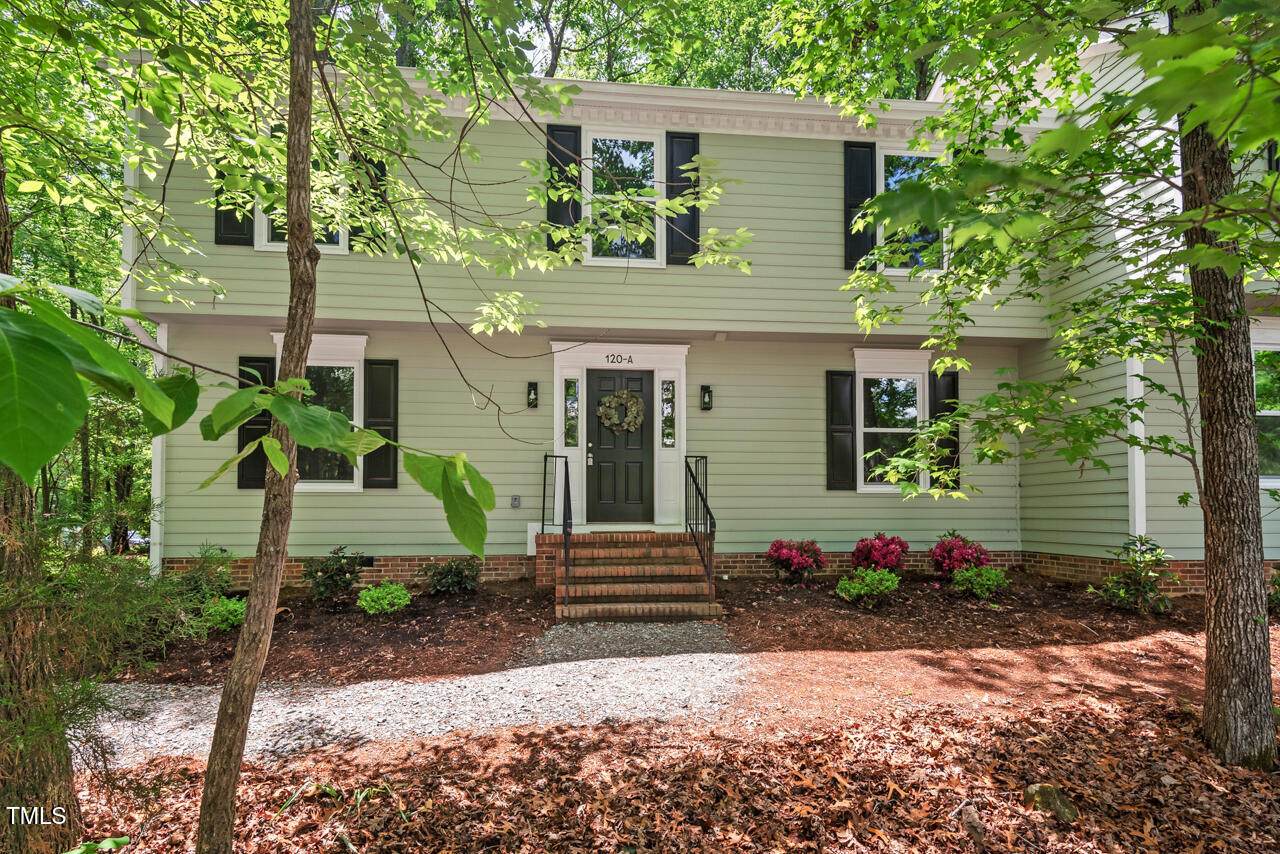 120 Kingston Drive - Photo 1