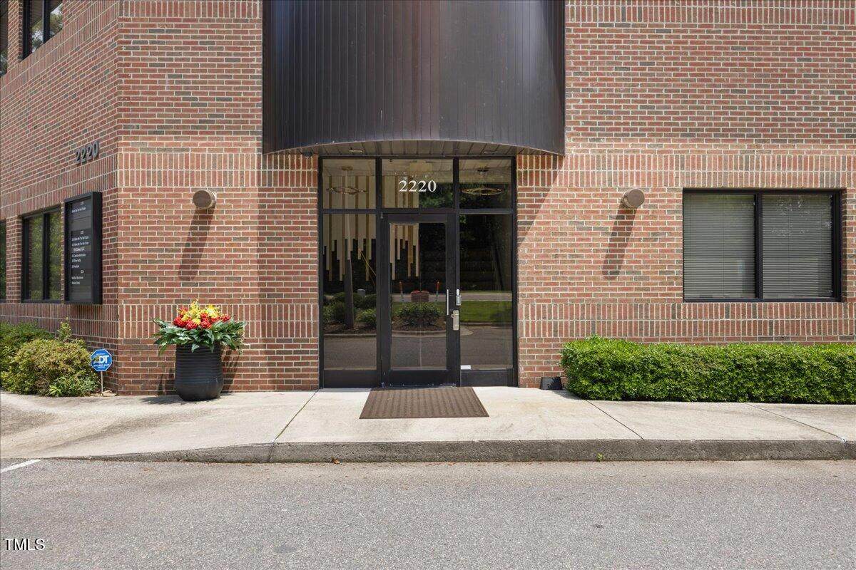 2220 Sedwick - Photo 1