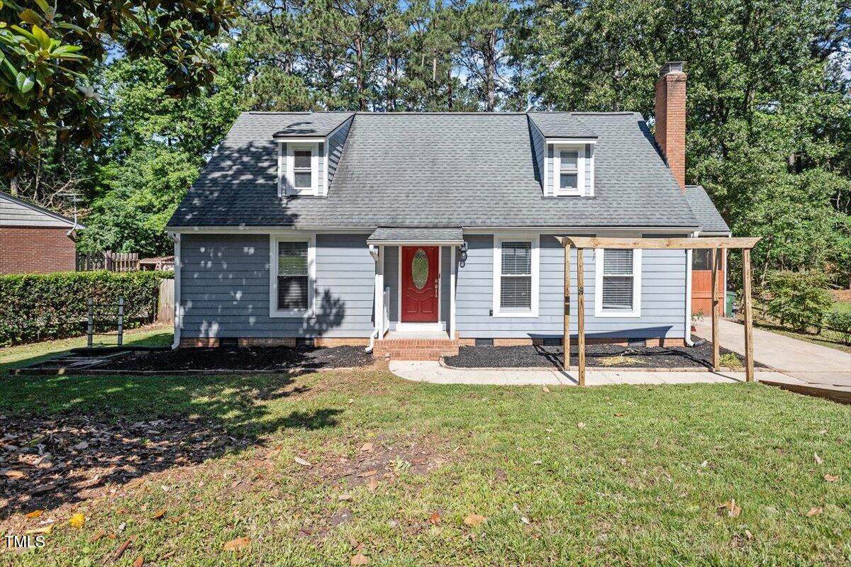 111 Mcdole Circle - Photo 1