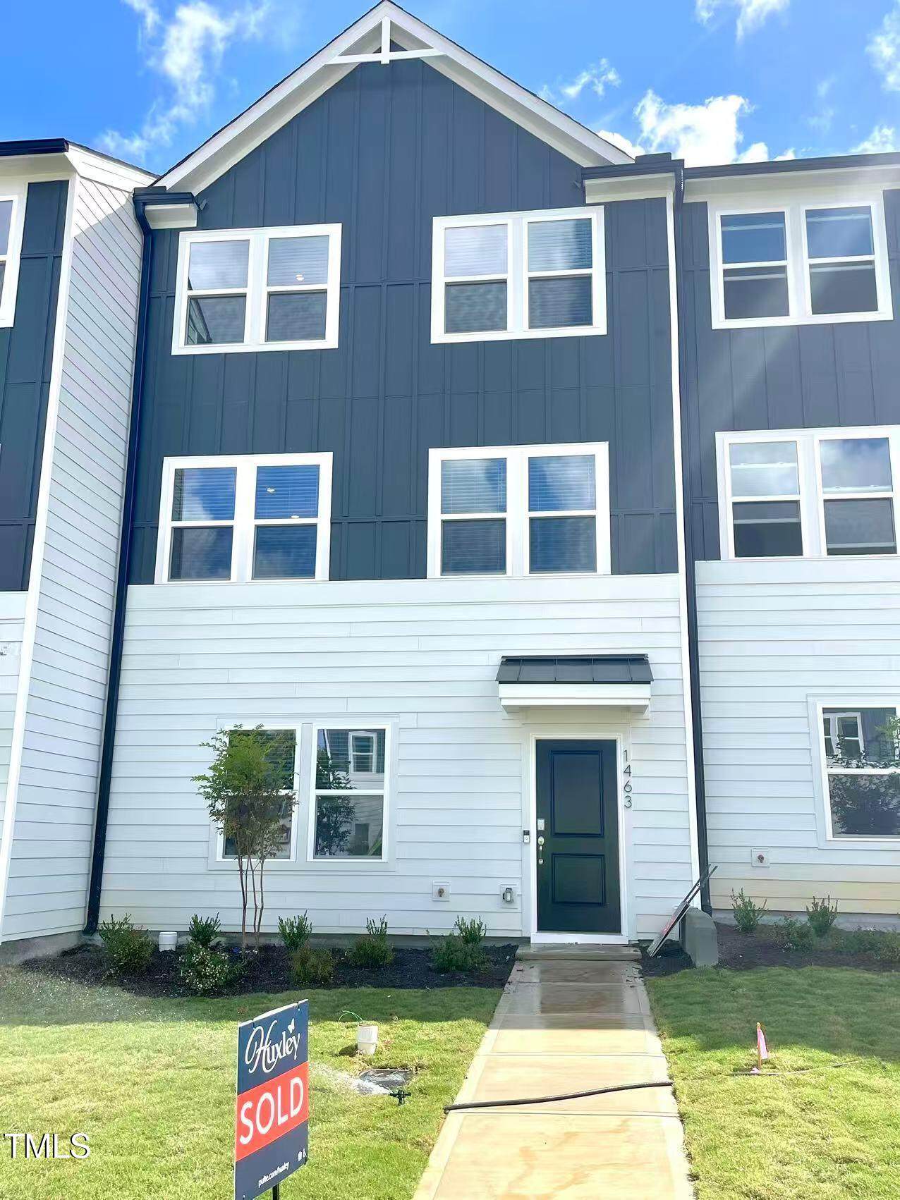 1463 Hasse Avenue - Photo 1