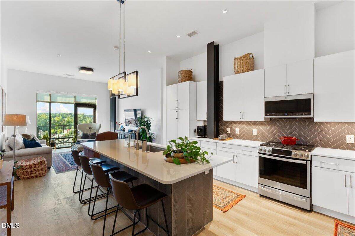 120 Mosaic Boulevard - Photo 1