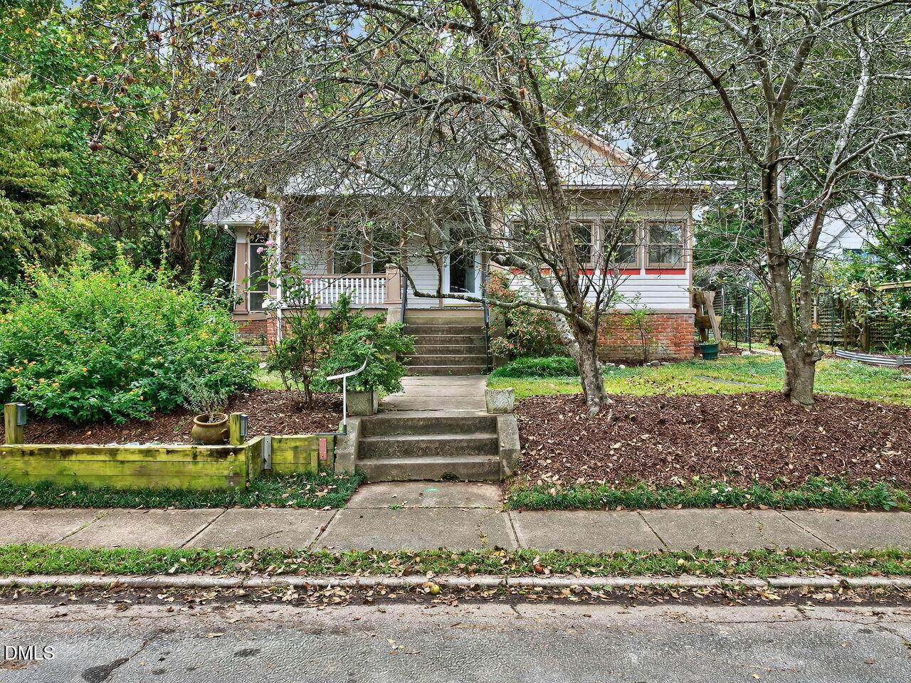 110 Hudson Street - Photo 1