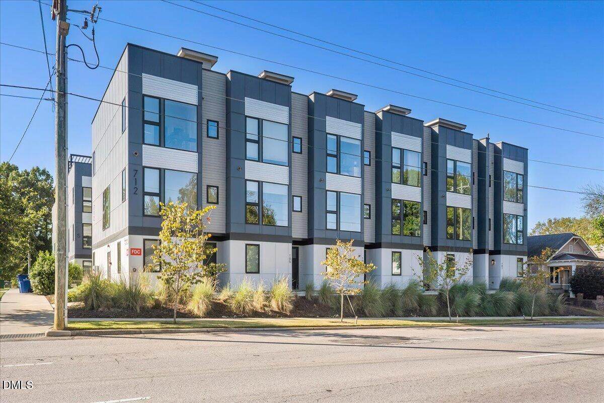 712 Edenton Street - Photo 1