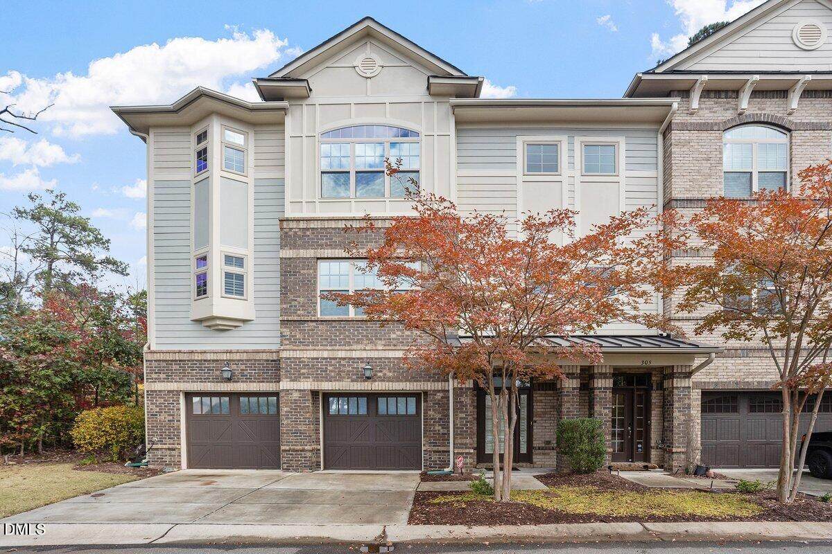 303 View Drive - Photo 1