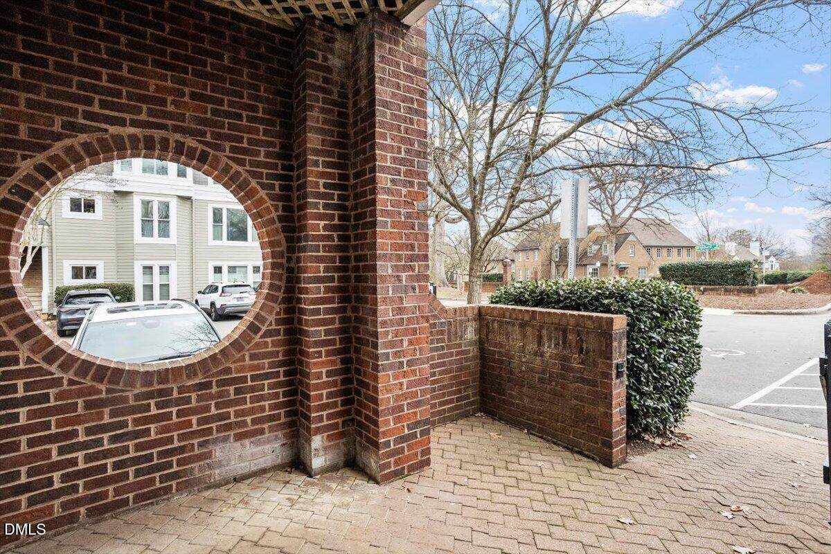 1001 Brighthurst Drive - Photo 1