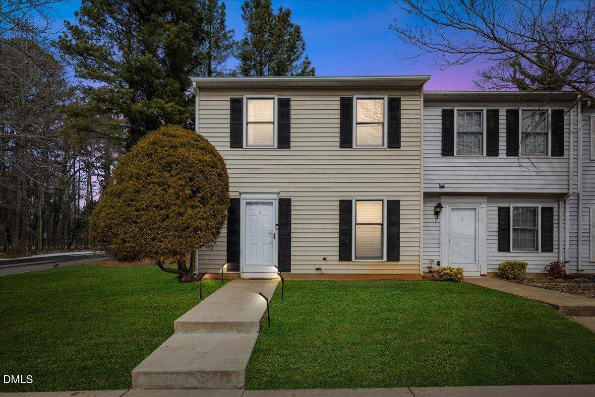 4 Astor Court - Photo 1