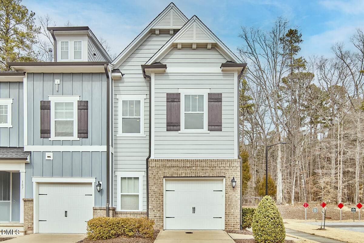 189 Manordale Drive - Photo 1